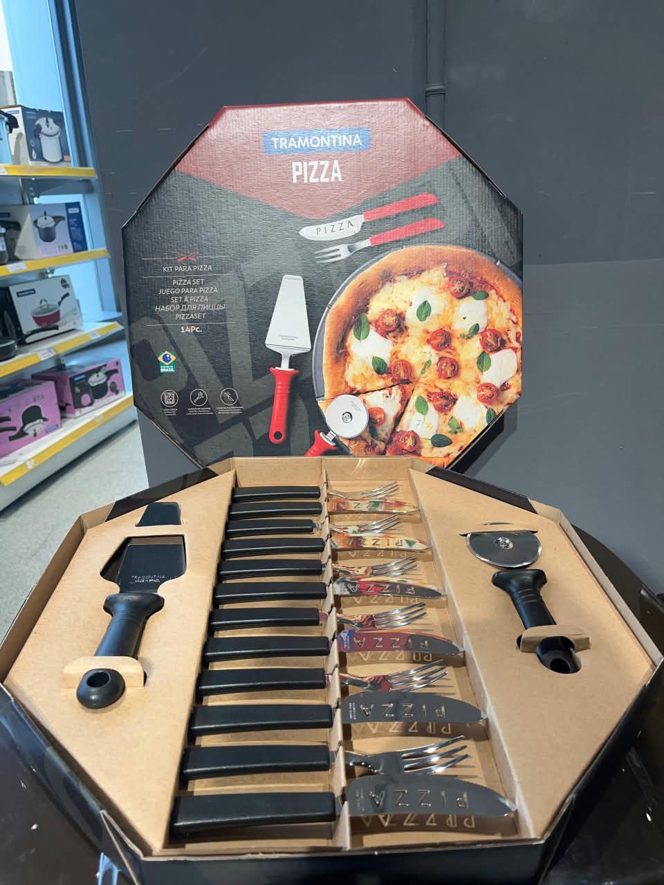 Tramontina Pizza Table Ware Set (Black Handles Stainless Steel)